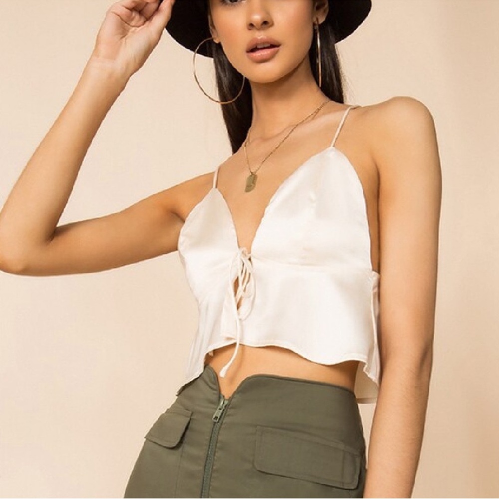 Superdown Isla Satin Cream Spaghetti Strap Top